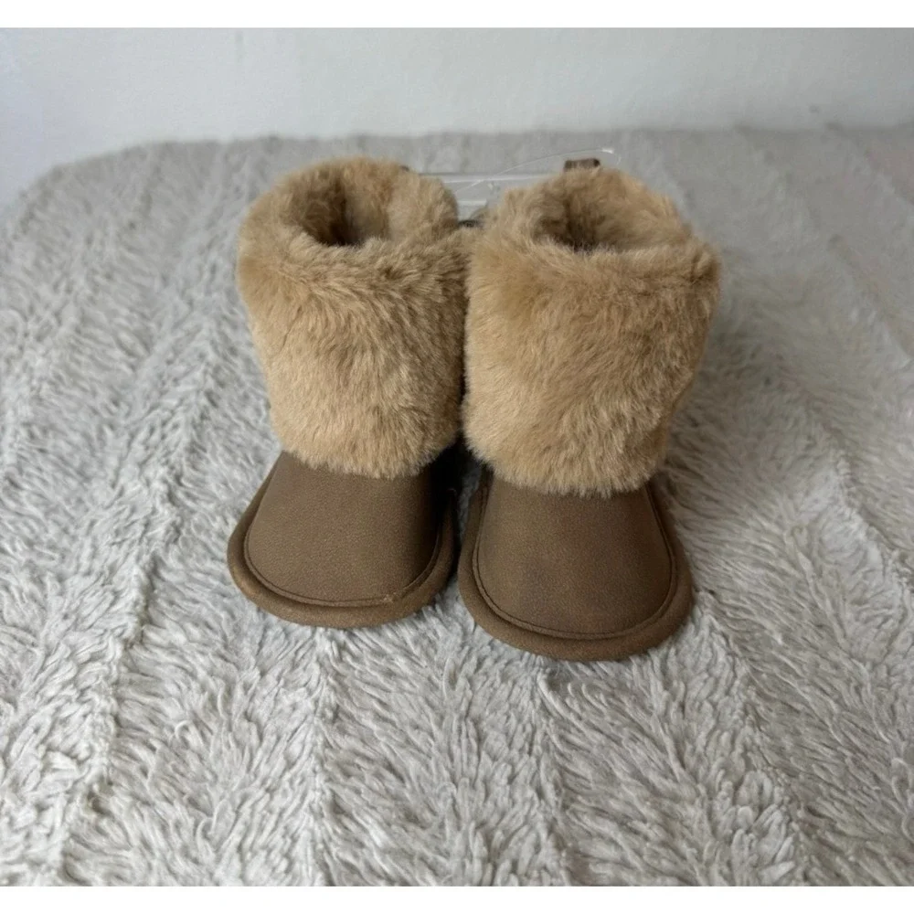 New Carter's Baby Girl Boots Newborn Cozy Lining Tan Brown Winter Booties Infant